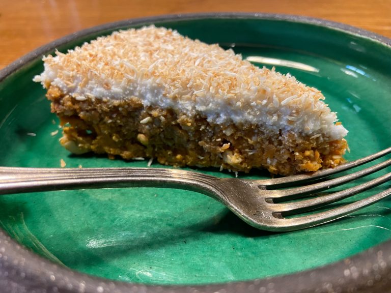 Gâteau cru à la carotte*